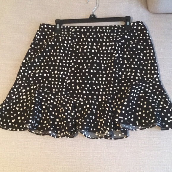 Banana Republic Dresses & Skirts - Banana Republic Polka Dot Skirt